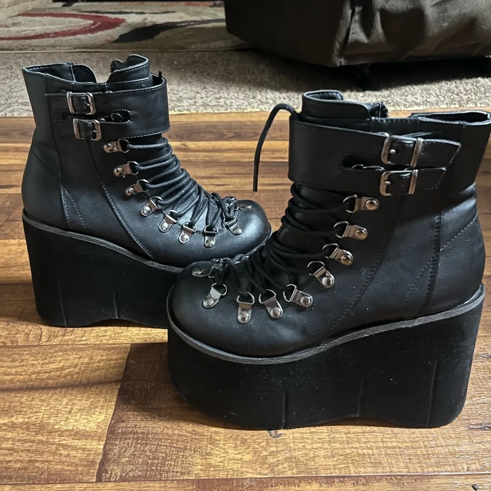 Demonia Kera ~ Women’s Size 7 ~ Black Faux Lace-Up ~ Ankle ~ Gothic Boots - Picture 10 of 16